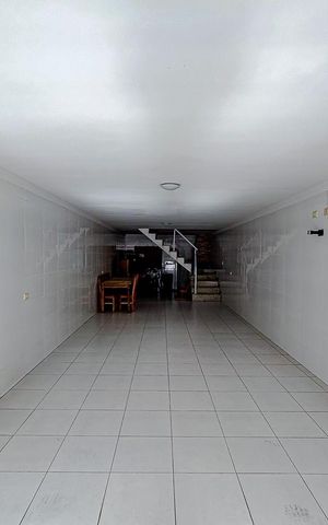 Casa à venda com 180m², 3 quartos e 5 vagasGaragem