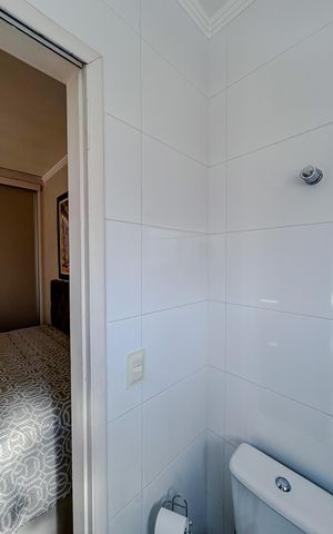 Casa à venda com 180m², 3 quartos e 5 vagasBanheiro da Suíte 1