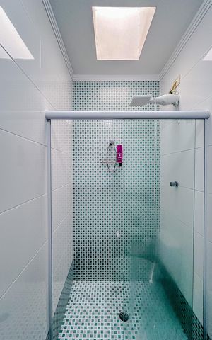 Casa à venda com 180m², 3 quartos e 5 vagasBanheiro da Suíte 2