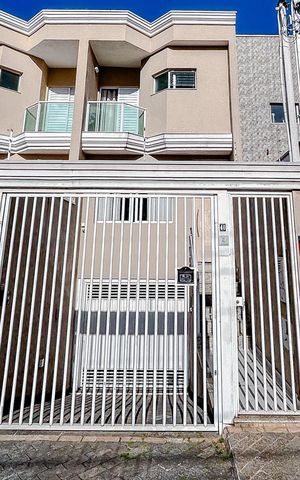 Casa à venda com 180m², 3 quartos e 5 vagasFachada
