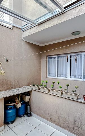 Casa à venda com 180m², 3 quartos e 5 vagasÁrea de Serviço