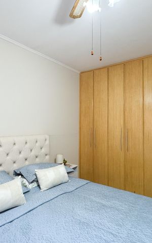 Casa à venda com 350m², 3 quartos e 3 vagas Casa à venda com 350m², 3 quartos e 3 vagasQuarto 2