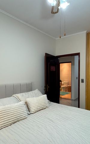 Casa à venda com 350m², 3 quartos e 3 vagas Casa à venda com 350m², 3 quartos e 3 vagasQuarto 1
