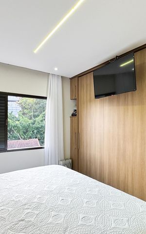 Casa à venda com 350m², 3 quartos e 3 vagas Casa à venda com 350m², 3 quartos e 3 vagasSuíte