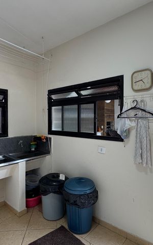 Casa à venda com 350m², 3 quartos e 3 vagas Casa à venda com 350m², 3 quartos e 3 vagasÁrea de Serviço