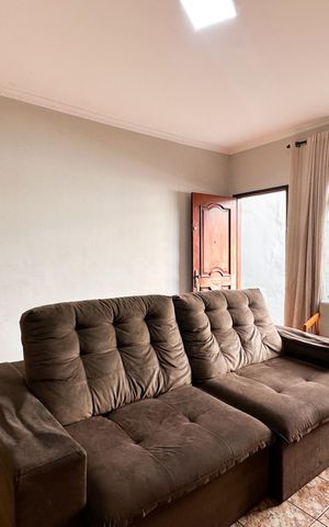 Casa à venda com 132m², 3 quartos e 4 vagas Casa à venda com 132m², 3 quartos e 4 vagasSala