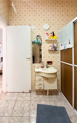 Casa à venda com 132m², 3 quartos e 4 vagas Casa à venda com 132m², 3 quartos e 4 vagasBanheiro Social