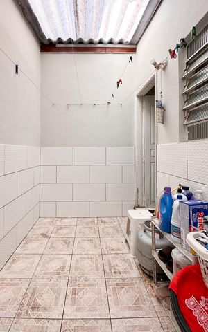 Casa à venda com 132m², 3 quartos e 4 vagas Casa à venda com 132m², 3 quartos e 4 vagasÁrea de Serviço
