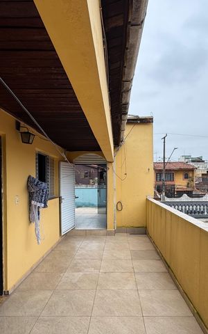 Casa para alugar com 210m², 4 quartos e 2 vagas Casa para alugar com 210m², 4 quartos e 2 vagasVaranda