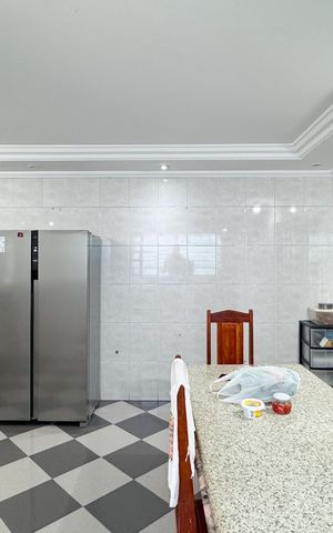 Casa para alugar com 210m², 4 quartos e 2 vagas Casa para alugar com 210m², 4 quartos e 2 vagasCozinha