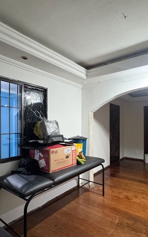 Casa para alugar com 210m², 4 quartos e 2 vagas Casa para alugar com 210m², 4 quartos e 2 vagasSala