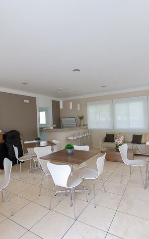 Apartamento para alugar com 40m², 2 quartos e 1 vaga Apartamento para alugar com 40m², 2 quartos e 1 vagaÁrea comum - Salão de festas