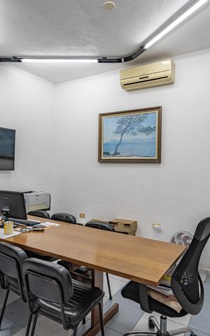 Casa à venda com 229m², 4 quartos e 3 vagasQuarto 1