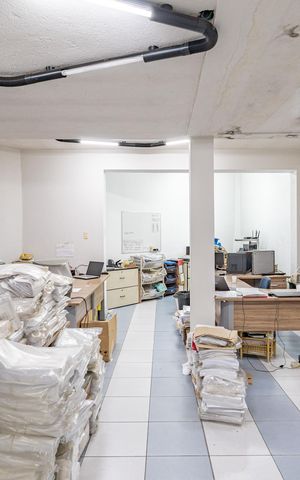 Casa à venda com 229m², 4 quartos e 3 vagasQuarto 2