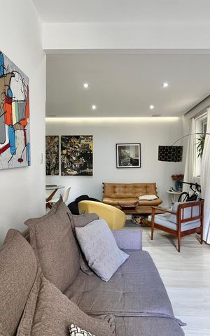 Apartamento à venda com 79m², 2 quartos e sem vaga Apartamento à venda com 79m², 2 quartos e sem vagaSala