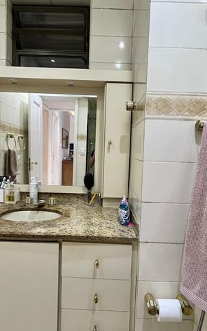 Apartamento à venda com 79m², 2 quartos e sem vaga Apartamento à venda com 79m², 2 quartos e sem vagaBanheiro