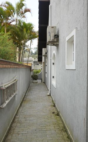 Casa de condomínio para alugar com 350m², 3 quartos e 5 vagasÁrea externa