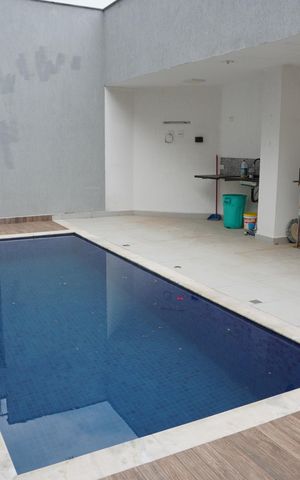 Casa de condomínio para alugar com 350m², 3 quartos e 5 vagasPiscina