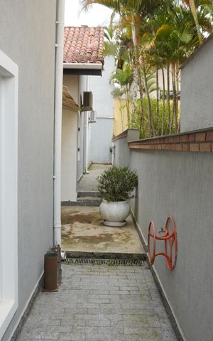 Casa de condomínio para alugar com 350m², 3 quartos e 5 vagasÁrea externa