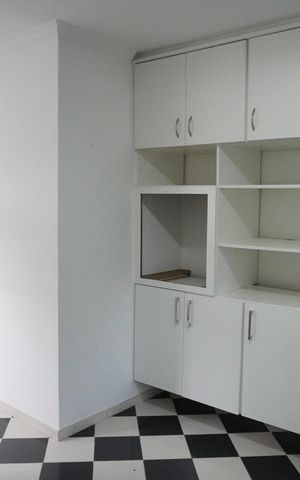 Casa de condomínio para alugar com 350m², 3 quartos e 5 vagasCozinha