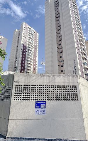 Apartamento à venda com 58m², 2 quartos e 1 vagaFachada com Plaquinha