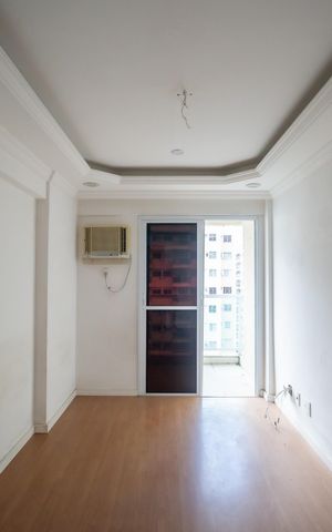 Apartamento à venda com 57m², 2 quartos e 1 vaga Apartamento à venda com 57m², 2 quartos e 1 vagaSala