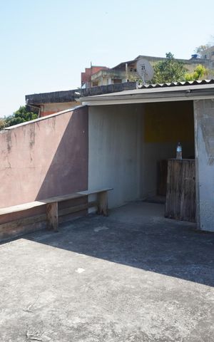 Casa à venda com 247m², 3 quartos e 2 vagasÁrea externa