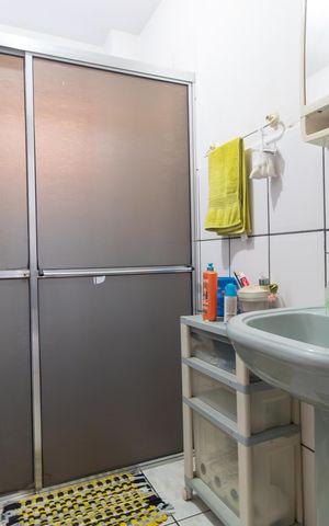 Casa à venda com 360m², 4 quartos e 2 vagas Casa à venda com 360m², 4 quartos e 2 vagasBanheiro da casa 01