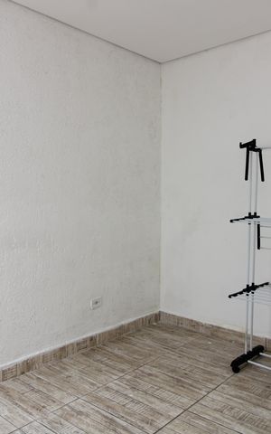 Casa para alugar com 37m², 1 quarto e sem vagaquarto 