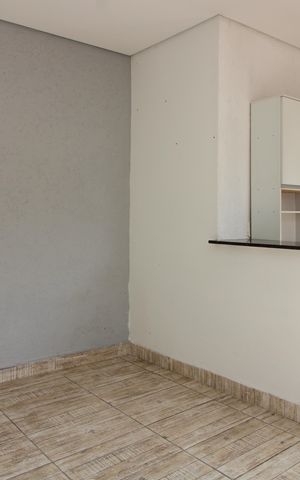 Casa para alugar com 37m², 1 quarto e sem vagasala