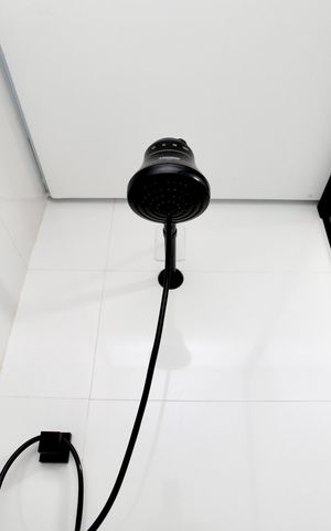 Casa à venda com 160m², 3 quartos e 2 vagas Casa à venda com 160m², 3 quartos e 2 vagasBanheiro Social 1
