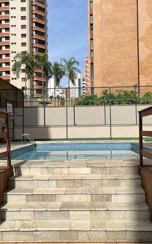 Apartamento à venda com 115m², 3 quartos e 1 vaga Apartamento à venda com 115m², 3 quartos e 1 vagaÁrea comum - Piscina