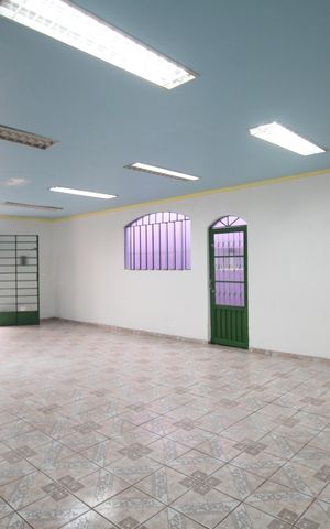 Casa para alugar com 130m², 1 quarto e 1 vagaSala