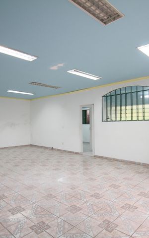 Casa para alugar com 130m², 1 quarto e 1 vagaSala