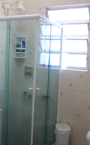 Casa à venda com 400m², 2 quartos e 6 vagasBanheiro social