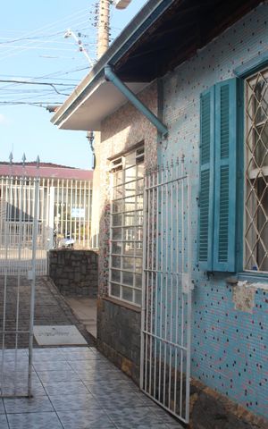 Casa à venda com 400m², 2 quartos e 6 vagasQuintal