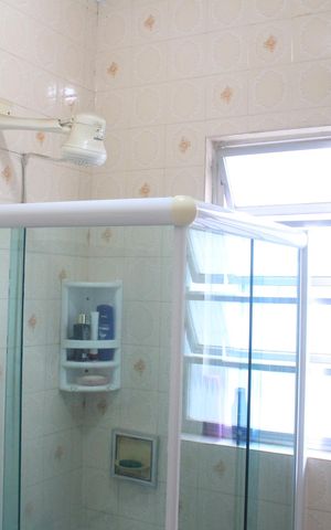 Casa à venda com 400m², 2 quartos e 6 vagasBanheiro social