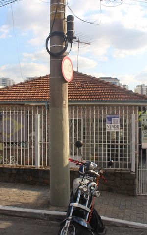 Casa à venda com 400m², 2 quartos e 6 vagasFachada