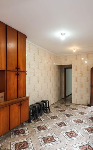 Casa à venda com 226m², 3 quartos e 2 vagasCozinha