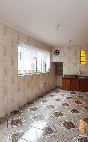 Casa à venda com 226m², 3 quartos e 2 vagasCozinha