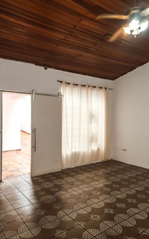 Casa à venda com 226m², 3 quartos e 2 vagasEdícula