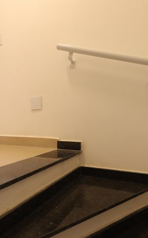 Apartamento para alugar com 83m², 2 quartos e 3 vagasEscada