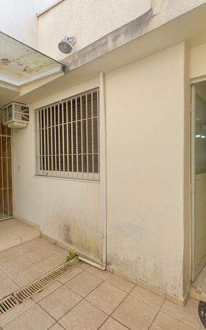 Casa à venda com 280m², 5 quartos e 2 vagas Casa à venda com 280m², 5 quartos e 2 vagasQuintal
