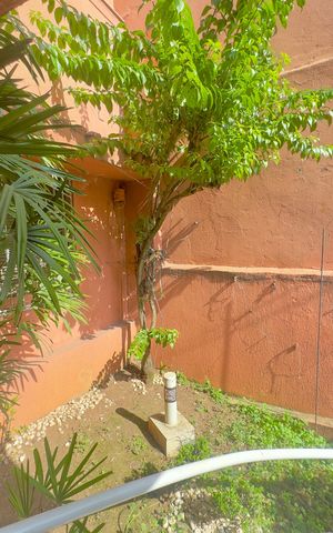 Casa à venda com 280m², 5 quartos e 2 vagas Casa à venda com 280m², 5 quartos e 2 vagasHall entrada