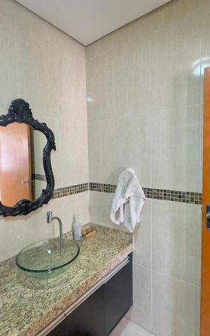 Casa à venda com 280m², 5 quartos e 2 vagas Casa à venda com 280m², 5 quartos e 2 vagasBanheiro 6
