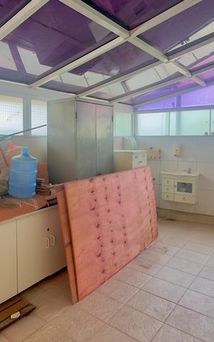 Casa à venda com 280m², 5 quartos e 2 vagas Casa à venda com 280m², 5 quartos e 2 vagasSacada 1