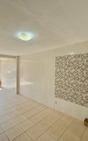 Casa à venda com 280m², 5 quartos e 2 vagas Casa à venda com 280m², 5 quartos e 2 vagasGaragem