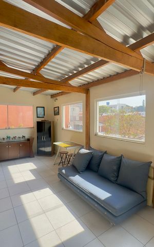 Casa à venda com 280m², 5 quartos e 2 vagas Casa à venda com 280m², 5 quartos e 2 vagasSacada 2