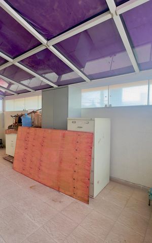 Casa à venda com 280m², 5 quartos e 2 vagas Casa à venda com 280m², 5 quartos e 2 vagasSacada 1