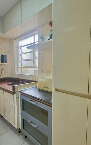 Casa à venda com 280m², 5 quartos e 2 vagas Casa à venda com 280m², 5 quartos e 2 vagasCozinha